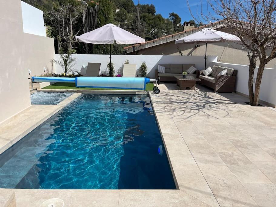Lux Spa 2 Barcelona Vallirana Buitenkant foto