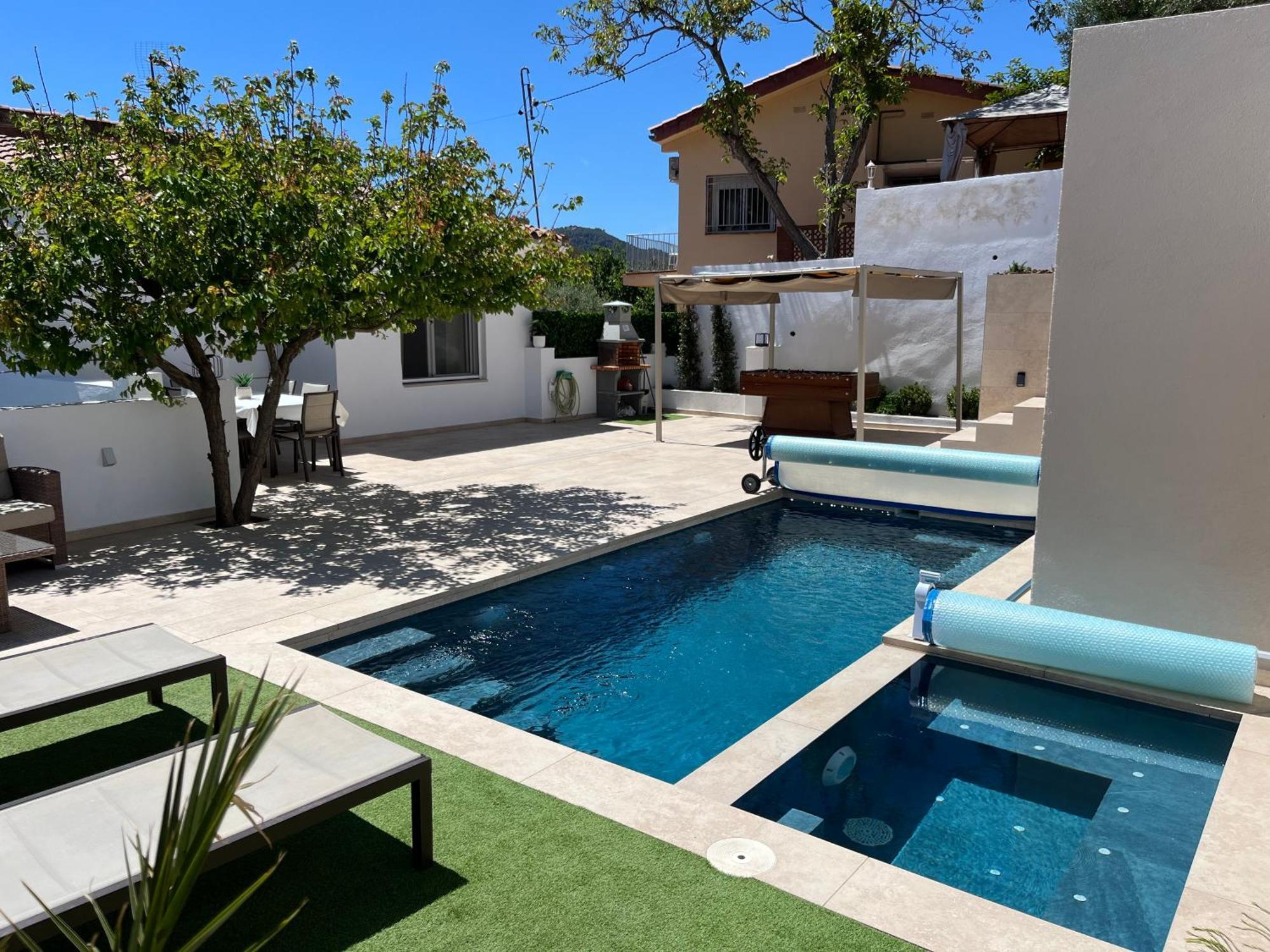 Lux Spa 2 Barcelona Vallirana Buitenkant foto